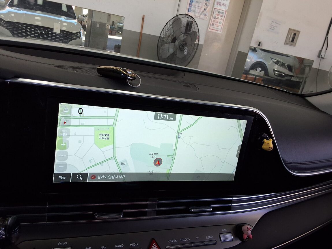 HYUNDAI THE NEW GRANDEUR IG GASOLINE 2.5 LE BLANC 2022 - zdjęcie 18