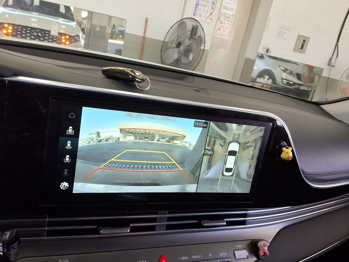 HYUNDAI THE NEW GRANDEUR IG GASOLINE 2.5 LE BLANC 2022 - zdjęcie 19