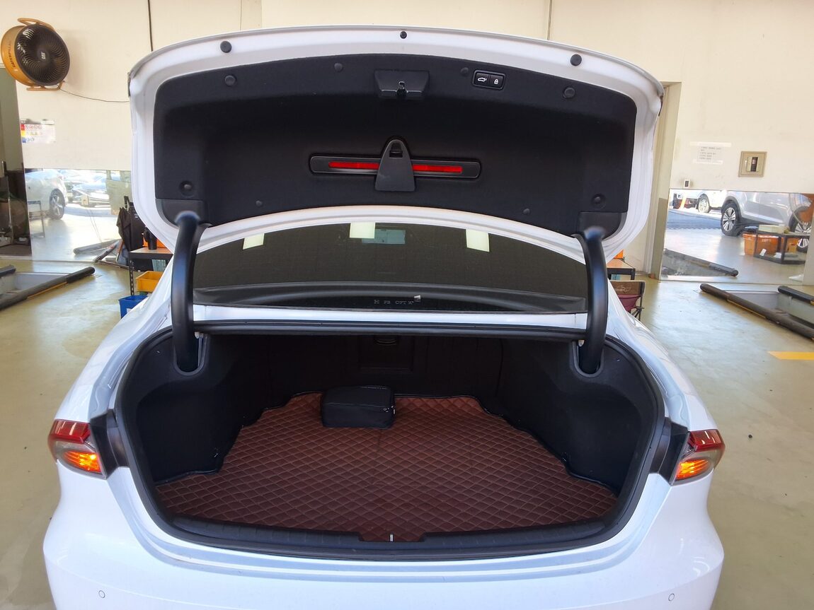 HYUNDAI THE NEW GRANDEUR IG GASOLINE 2.5 LE BLANC 2022 - zdjęcie 15