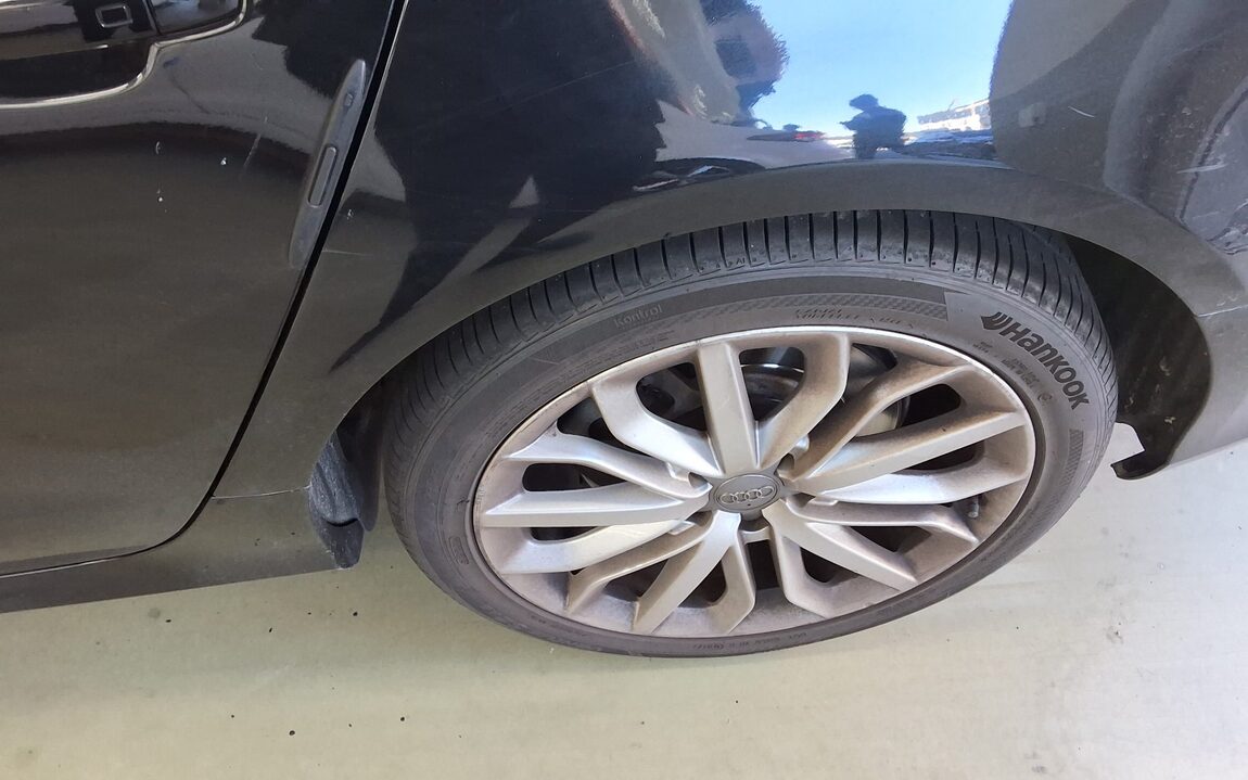 AUDI A6 (4TH GEN) 3.0 TDI QUATTRO DYNAMIC 2014 - zdjęcie 25