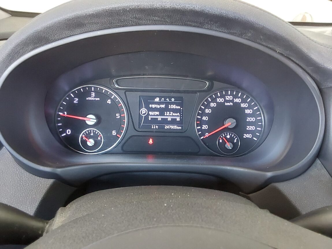 KIA ALL NEW SORENTO R2.0 4WD PRESTIGE 2015 - zdjęcie 9