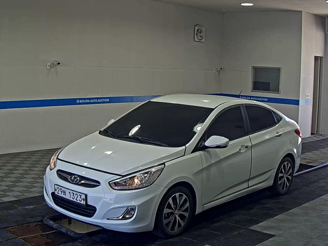 HYUNDAI NEW ACCENT 1.4 VVT MODERN 2015 - zdjęcie 2