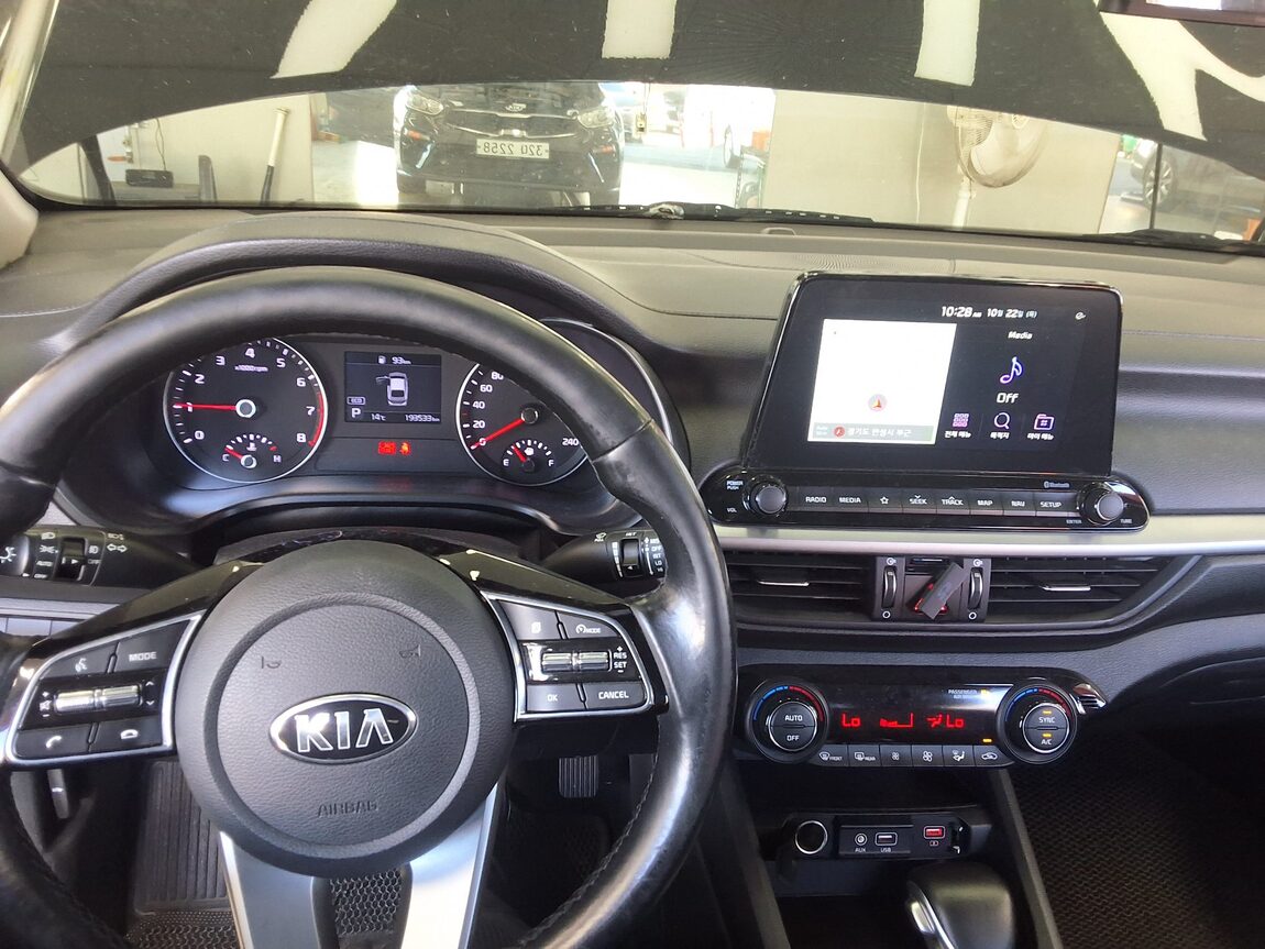 KIA ALL NEW K3 1.6 GASOLINE LUXURY 2019 - zdjęcie 17