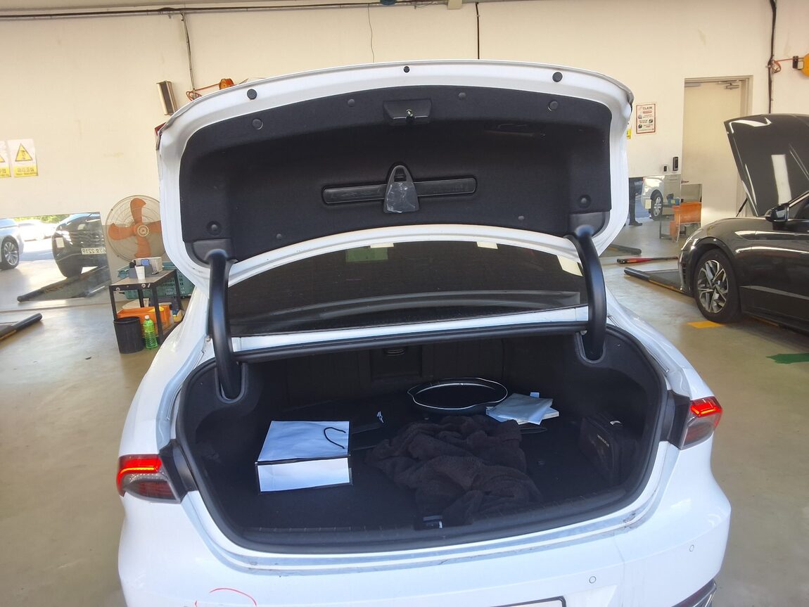 HYUNDAI THE NEW GRANDEUR IG LPi 3.0 RENTAL CAR MODERN 2021 - zdjęcie 15