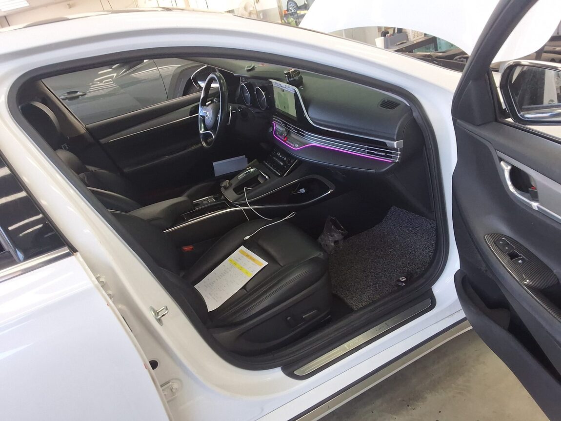 HYUNDAI THE NEW GRANDEUR IG LPi 3.0 RENTAL CAR MODERN 2021 - zdjęcie 14