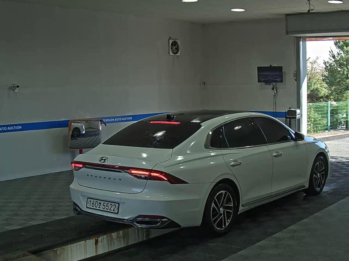 HYUNDAI THE NEW GRANDEUR IG LPi 3.0 RENTAL CAR MODERN 2021 - zdjęcie 5