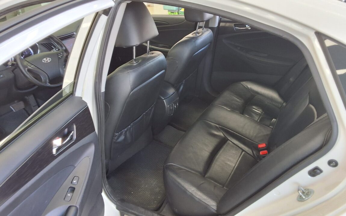 HYUNDAI SONATA THE BRILLIANT LPi DISABLED VEHICLE MODERN 2013 - zdjęcie 12