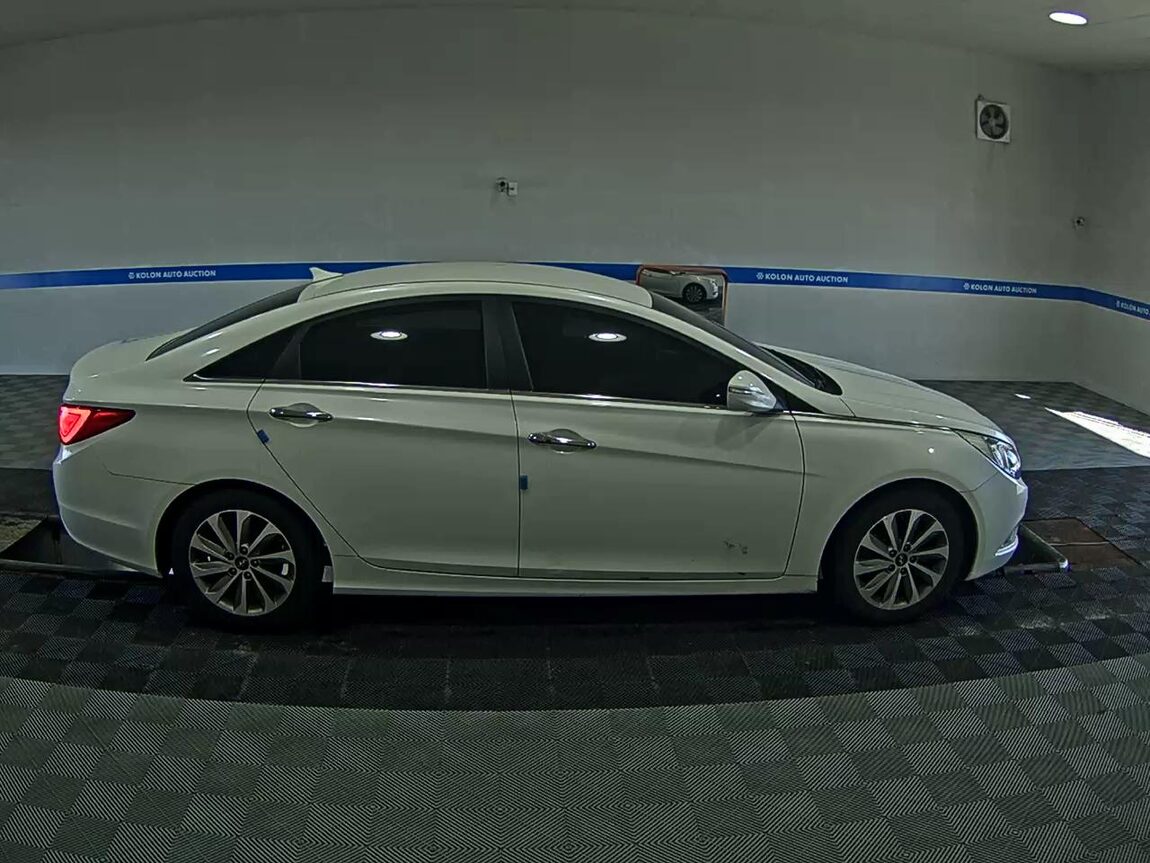 HYUNDAI SONATA THE BRILLIANT LPi DISABLED VEHICLE MODERN 2013 - zdjęcie 4