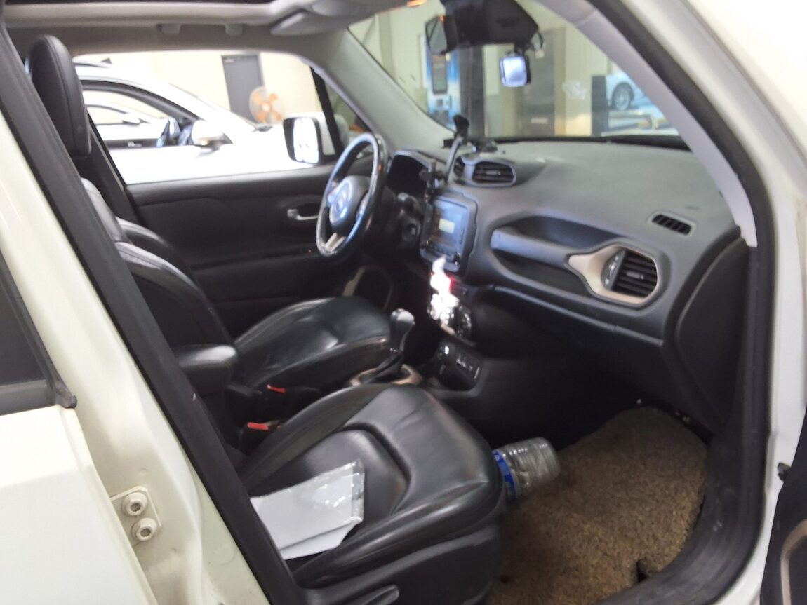JEEP RENEGADE 2.0 DIESEL AWD LONGITUDE 2016 - zdjęcie 15