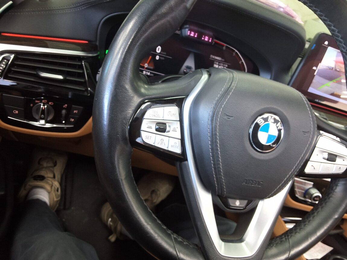 BMW 5 SERIES (7TH GEN) 520i LUXURY 2021 - zdjęcie 23