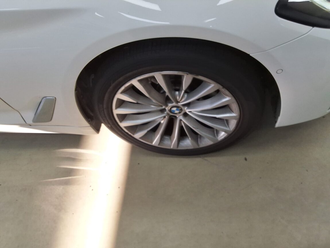 BMW 5 SERIES (7TH GEN) 520i LUXURY 2021 - zdjęcie 21