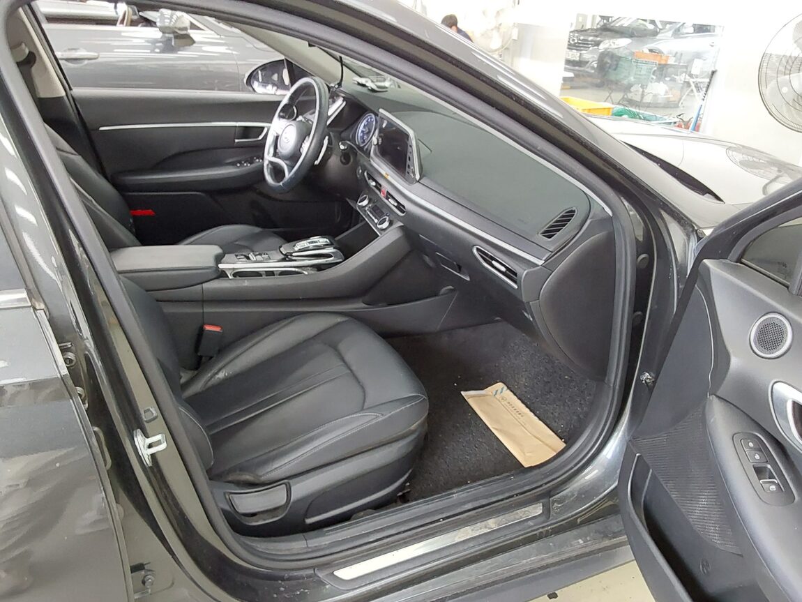 HYUNDAI SONATA (DN8) G2.0 PREMIUM FAMILY 2020 - zdjęcie 14