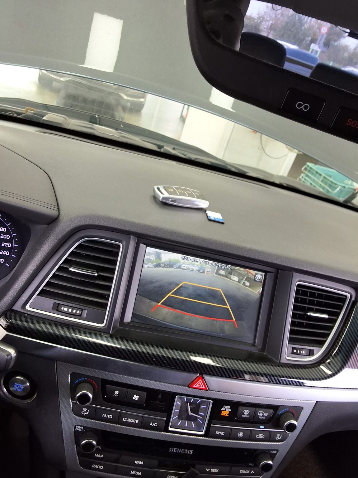 GENESIS G80 3.3 GDi AWD LUXURY 2019 - zdjęcie 18