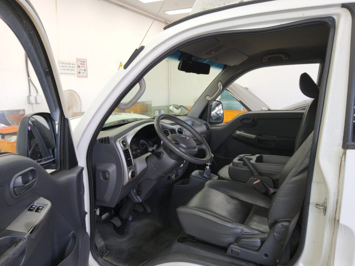 KIA BONGO III CARGO REFRIGERATED BOX TRUCK 2016 - zdjęcie 10