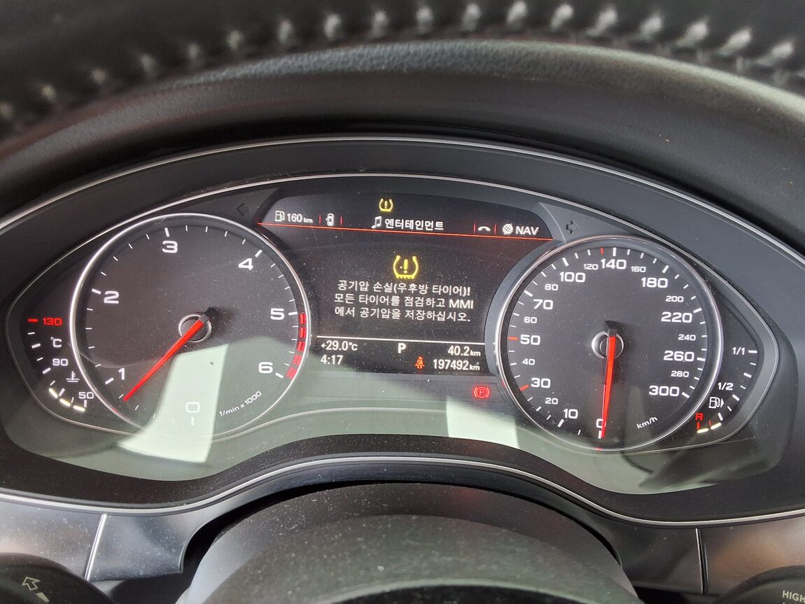 AUDI A6 (4TH GEN) 3.0 TDI QUATTRO DYNAMIC LED PACK 2013 - zdjęcie 10