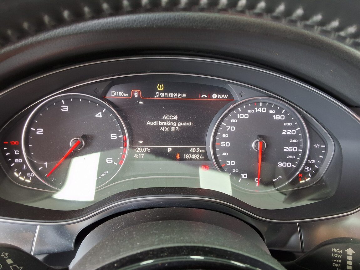 AUDI A6 (4TH GEN) 3.0 TDI QUATTRO DYNAMIC LED PACK 2013 - zdjęcie 24