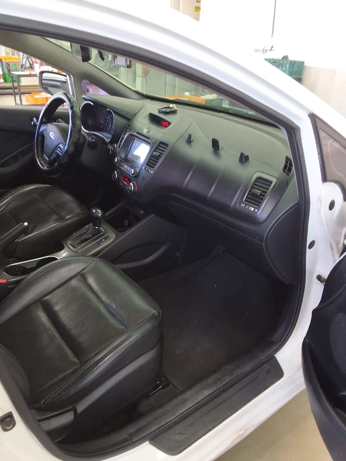 KIA K3 1.6 DIESEL NOBLESSE 2015 - zdjęcie 14