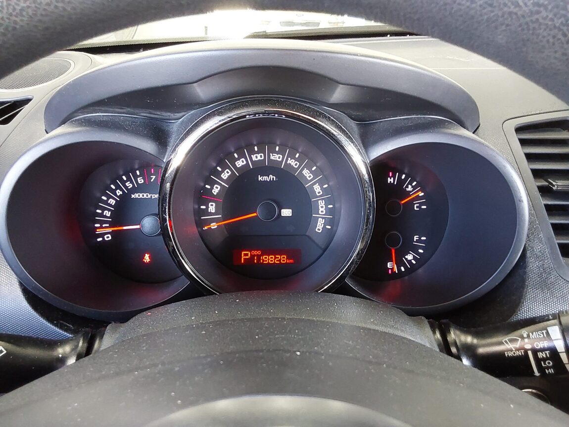 KIA SOUL 1.6 CVVT U SMART 2011 - zdjęcie 9