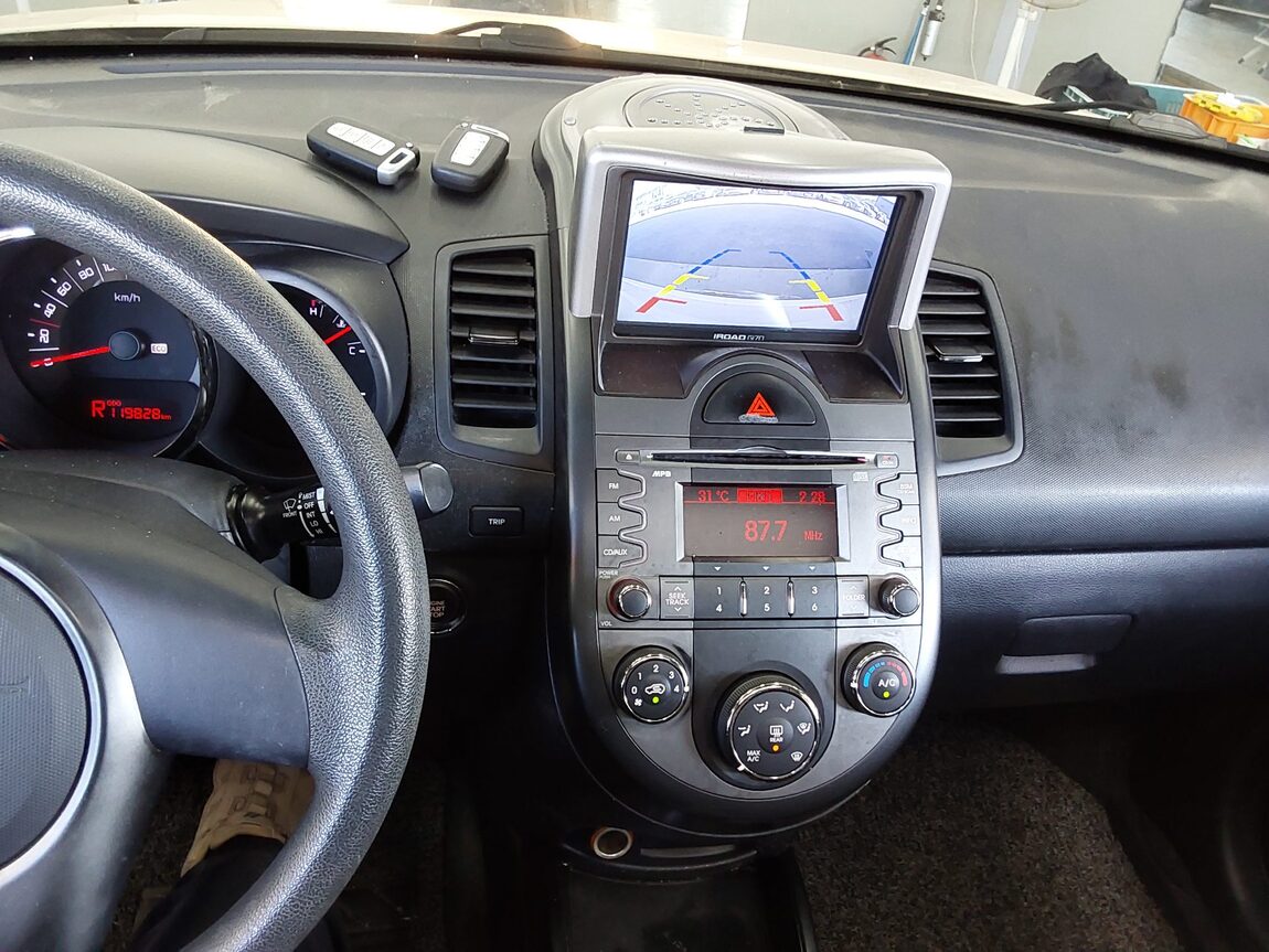 KIA SOUL 1.6 CVVT U SMART 2011 - zdjęcie 17