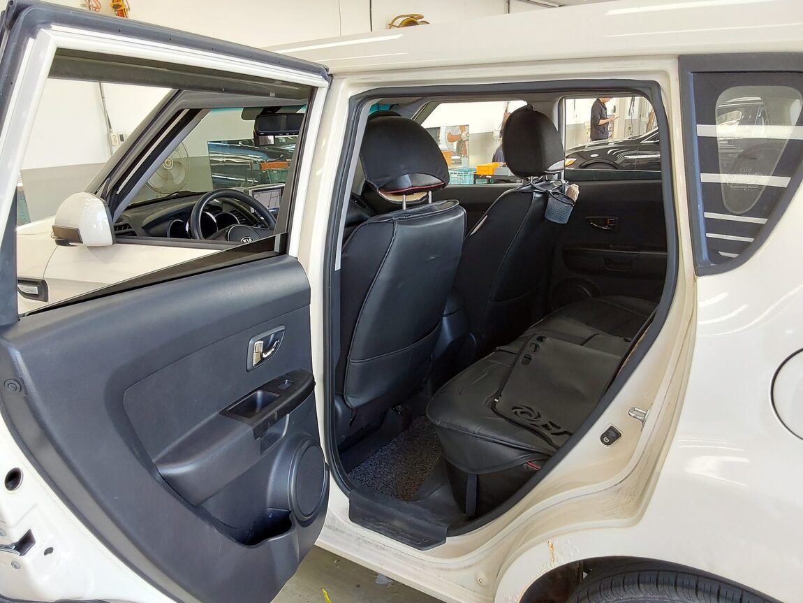KIA SOUL 1.6 CVVT U SMART 2011 - zdjęcie 12