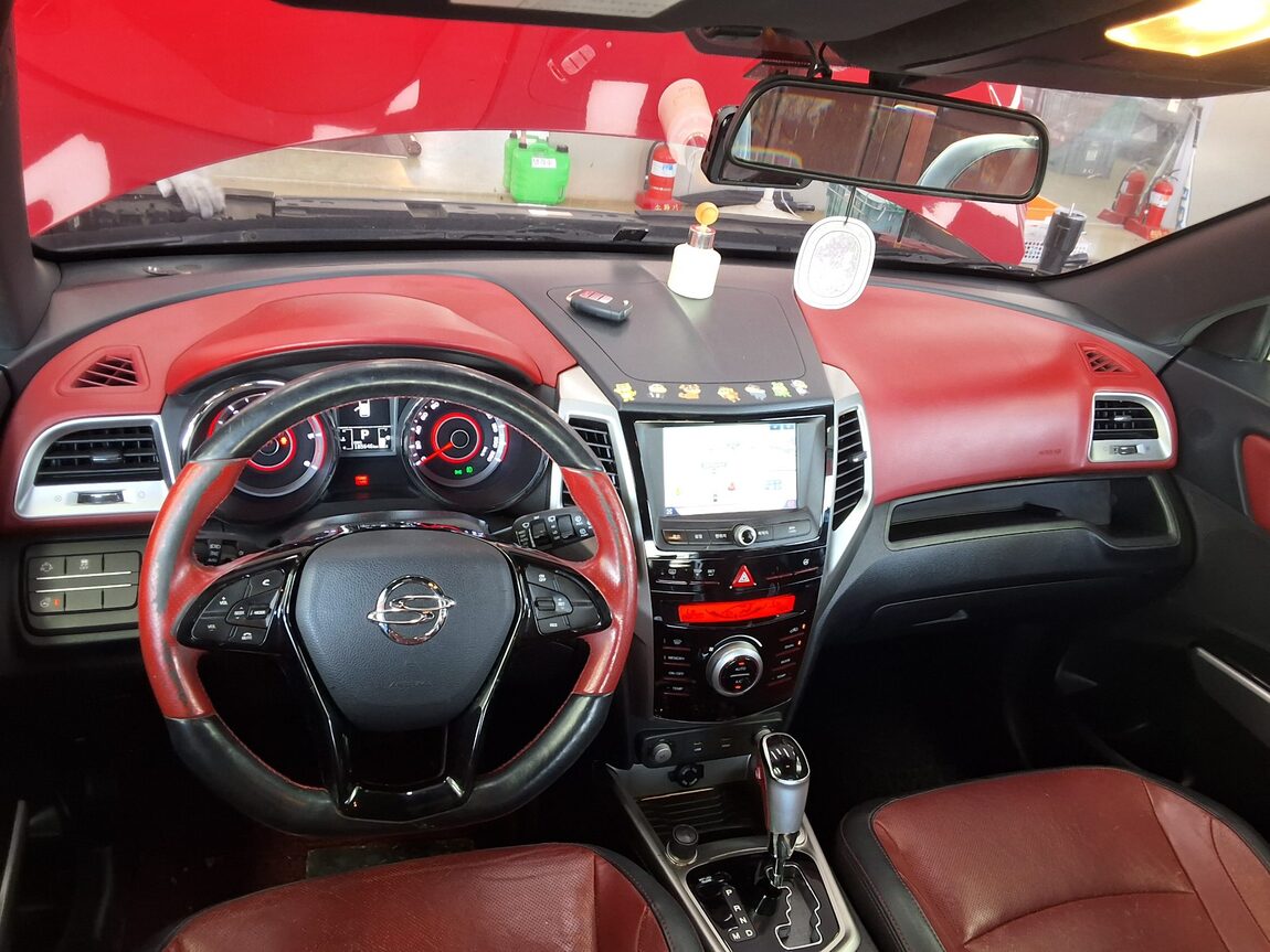 KG MOBILITY (SSANGYONG) TIVOLI DIESEL 2WD LX 2016 - zdjęcie 11