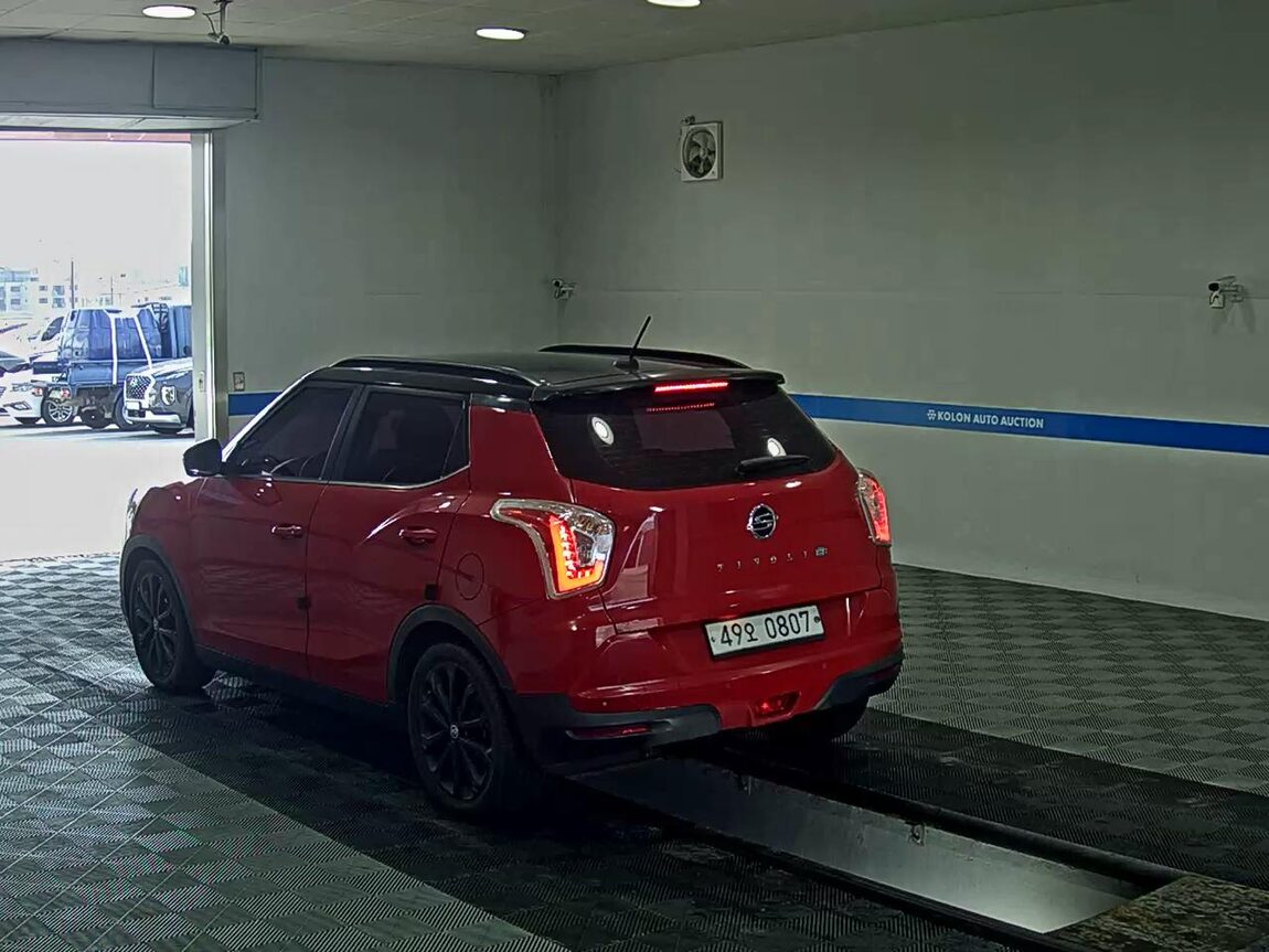 KG MOBILITY (SSANGYONG) TIVOLI DIESEL 2WD LX 2016 - zdjęcie 6
