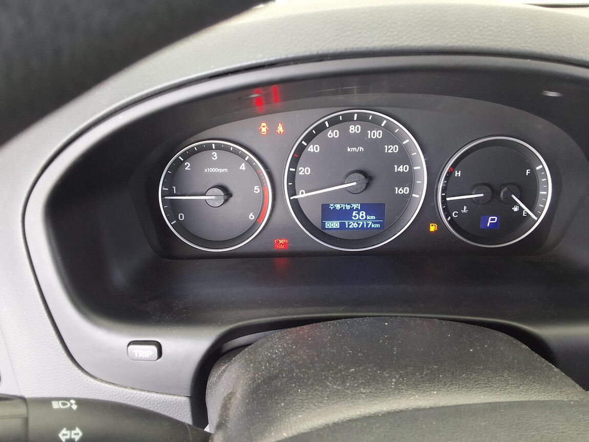 HYUNDAI GRAND STAREX 12-SEATER DIESEL MODERN 2017 - zdjęcie 9