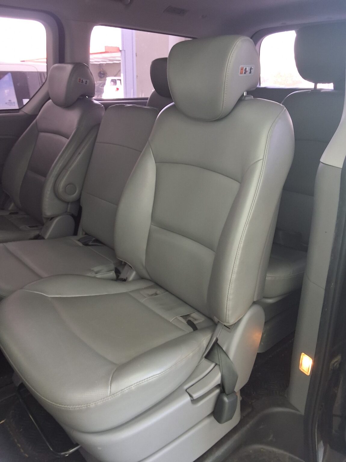 HYUNDAI GRAND STAREX 12-SEATER DIESEL MODERN 2017 - zdjęcie 12