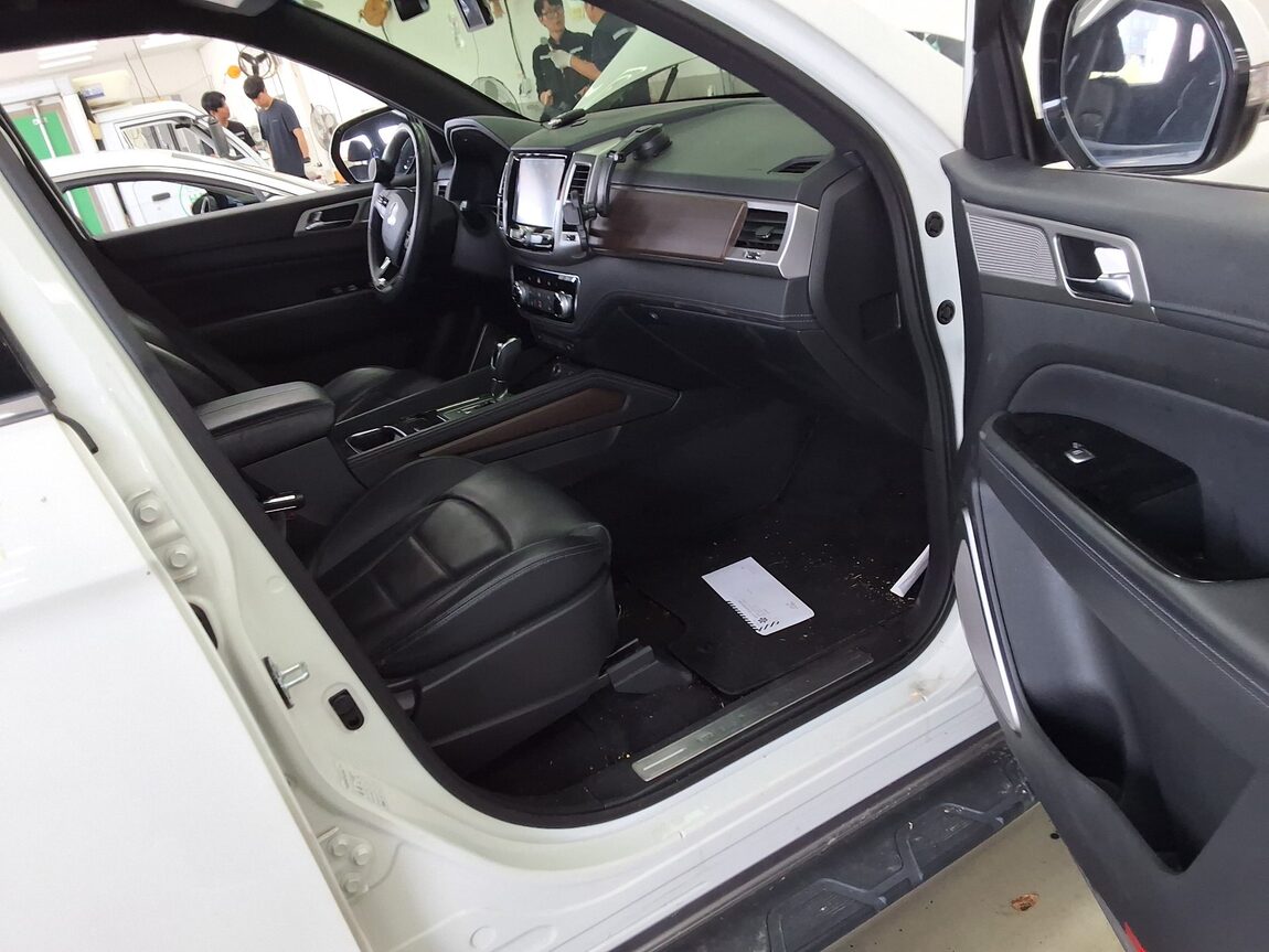 KG MOBILITY (SSANGYONG) G4 REXTON 2.2 2WD EURASIA EDITION 2018 - zdjęcie 14