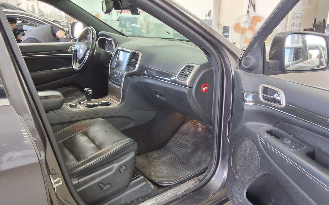 JEEP GRAND CHEROKEE (WK2) 3.0 V6 TURBO DIESEL OVERLAND 2014 - zdjęcie 14