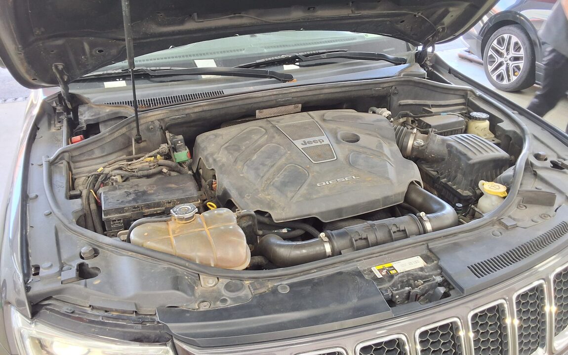 JEEP GRAND CHEROKEE (WK2) 3.0 V6 TURBO DIESEL OVERLAND 2014 - zdjęcie 23