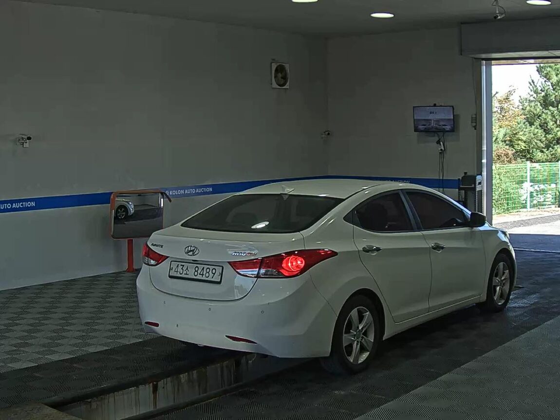 HYUNDAI AVANTE MD M16 GDi PREMIER 2012 - zdjęcie 5
