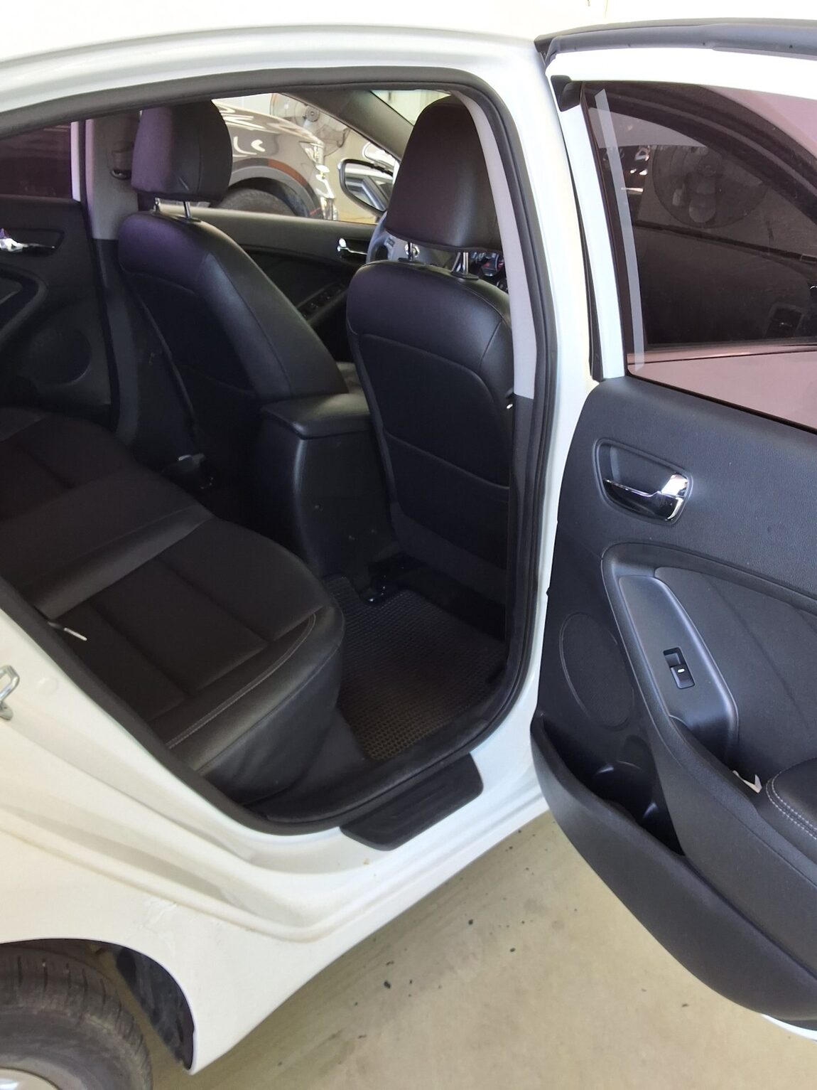 KIA K3 1.6 GDI PRESTIGE 2013 - zdjęcie 13