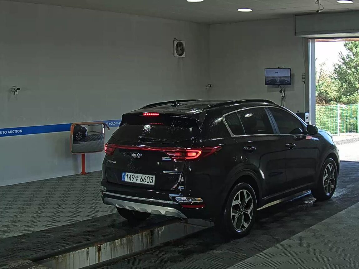 KIA SPORTAGE THE BOLD 2.0 GASOLINE PRESTIGE 2022 - zdjęcie 5