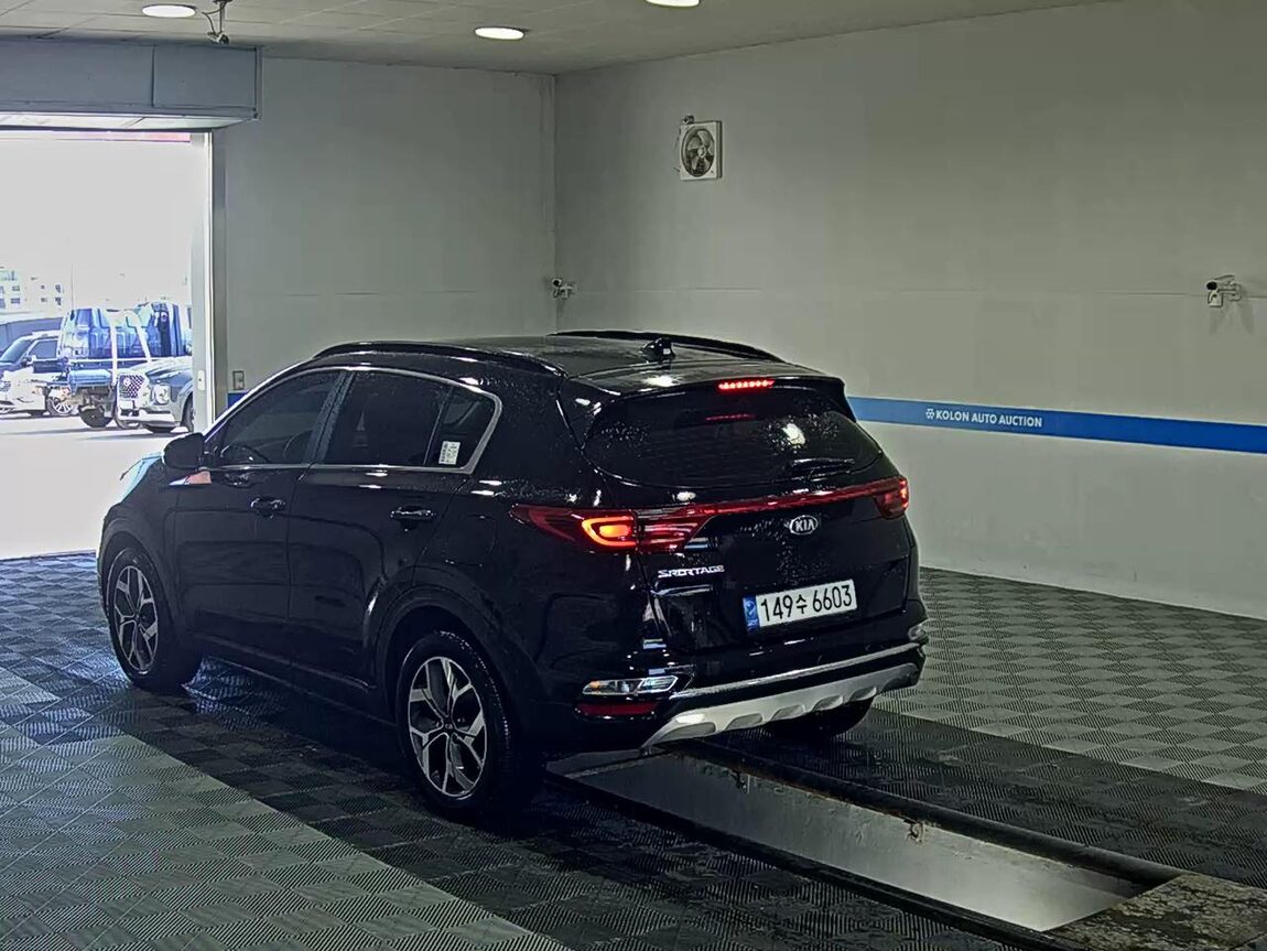 KIA SPORTAGE THE BOLD 2.0 GASOLINE PRESTIGE 2022 - zdjęcie 6