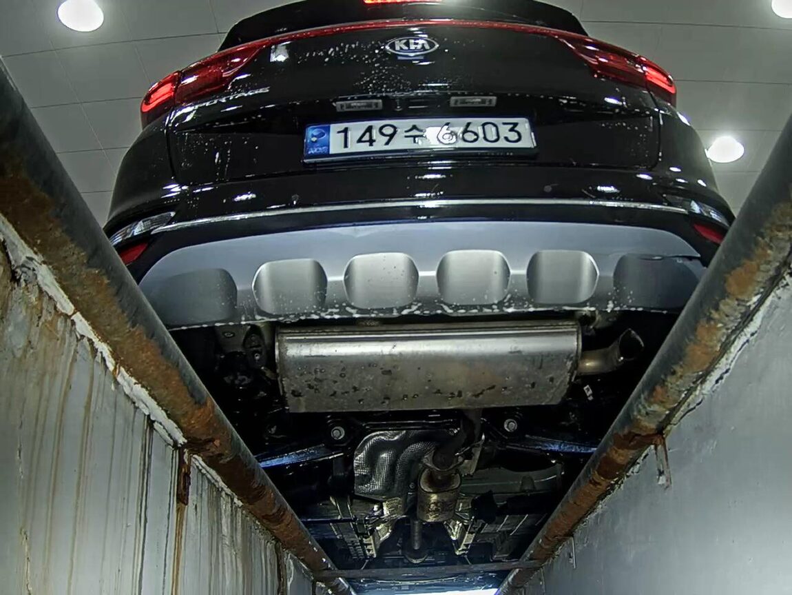 KIA SPORTAGE THE BOLD 2.0 GASOLINE PRESTIGE 2022 - zdjęcie 8