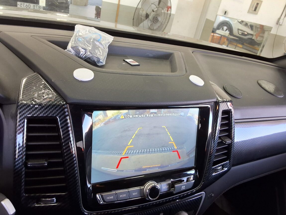 KG MOBILITY (SSANGYONG) REXTON SPORTS 2.2 4WD PRESTIGE SPECIAL 2020 - zdjęcie 18
