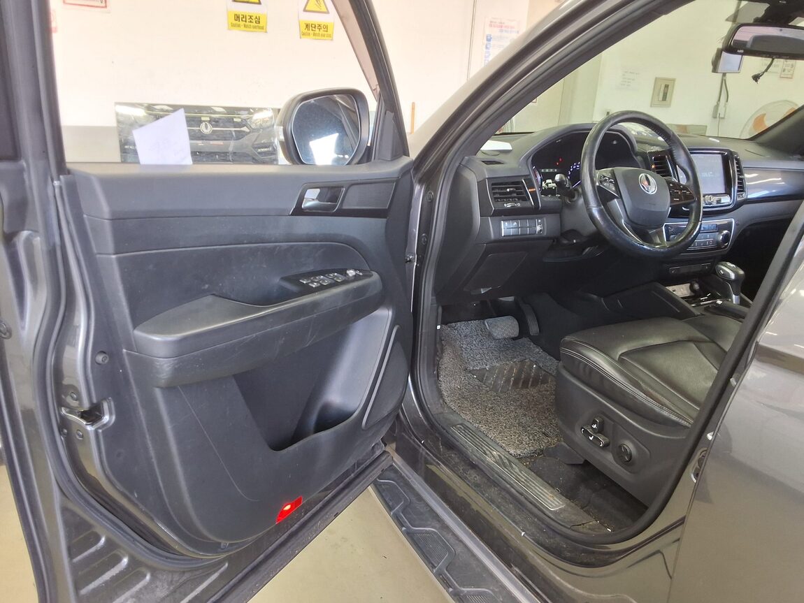 KG MOBILITY (SSANGYONG) REXTON SPORTS 2.2 4WD PRESTIGE SPECIAL 2020 - zdjęcie 10