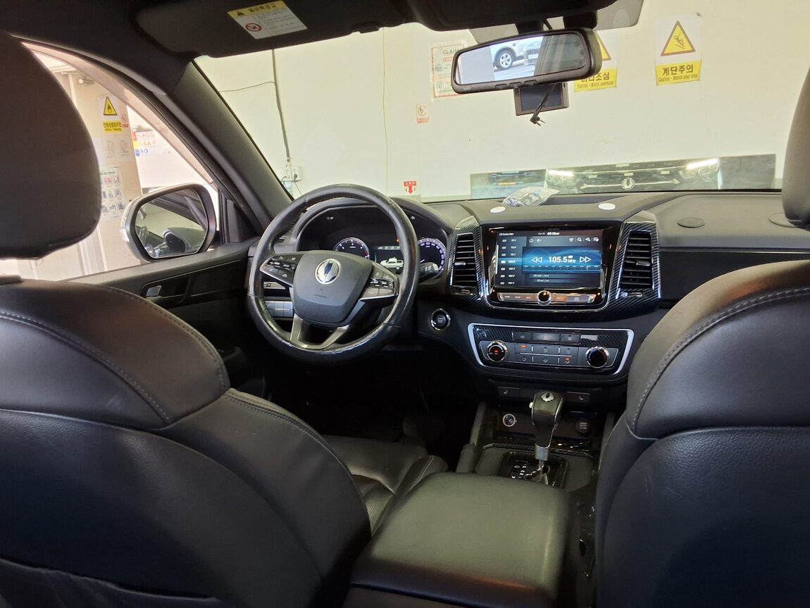 KG MOBILITY (SSANGYONG) REXTON SPORTS 2.2 4WD PRESTIGE SPECIAL 2020 - zdjęcie 11