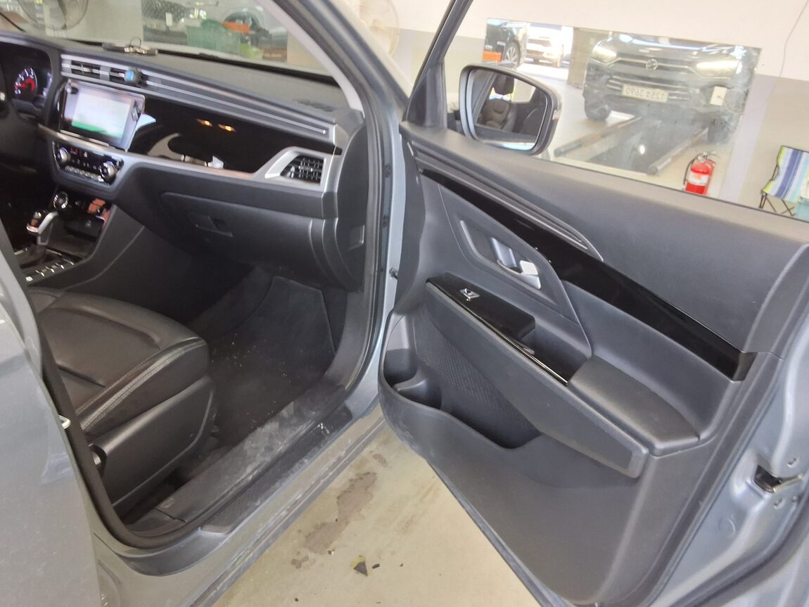KG MOBILITY (SSANGYONG) ALL NEW KORANDO 1.5 GASOLINE 2WD C5 2023 - zdjęcie 14