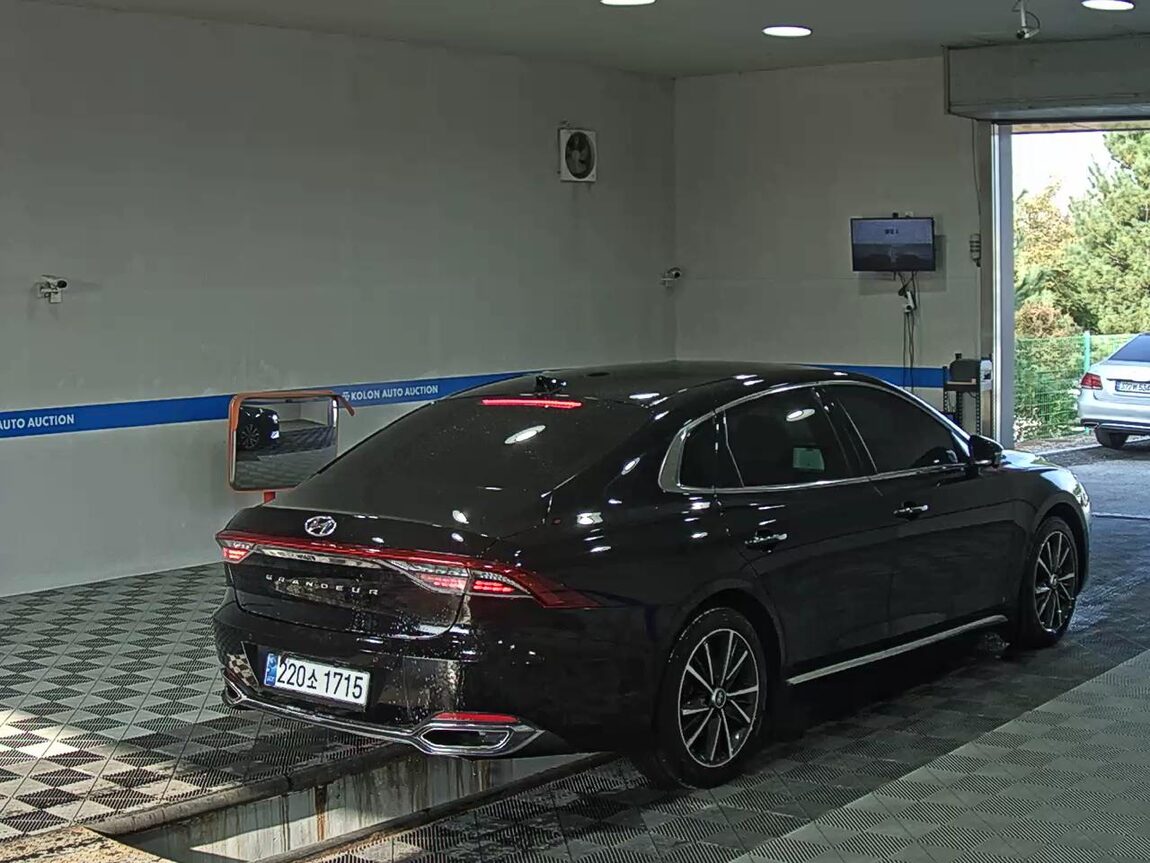 HYUNDAI THE NEW GRANDEUR IG GASOLINE 3.3 EXCLUSIVE 2022 - zdjęcie 5