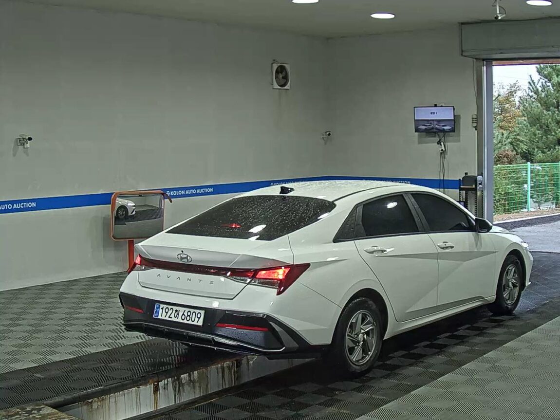 HYUNDAI THE NEW AVANTE (CN7) GASOLINE 1.6 SMART 2024 - zdjęcie 5