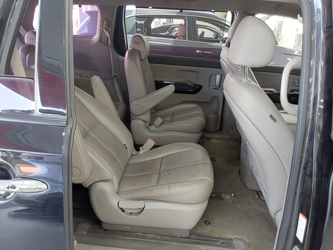 KIA THE NEW CARNIVAL 9-SEATER DIESEL NOBLESSE SPECIAL 2019 - zdjęcie 13