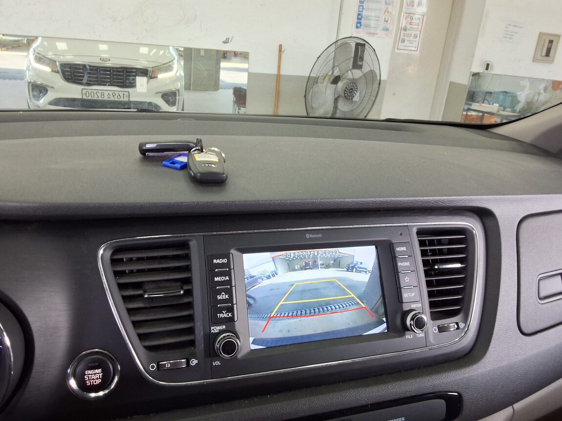 KIA THE NEW CARNIVAL 9-SEATER DIESEL LUXURY 2020 - zdjęcie 17