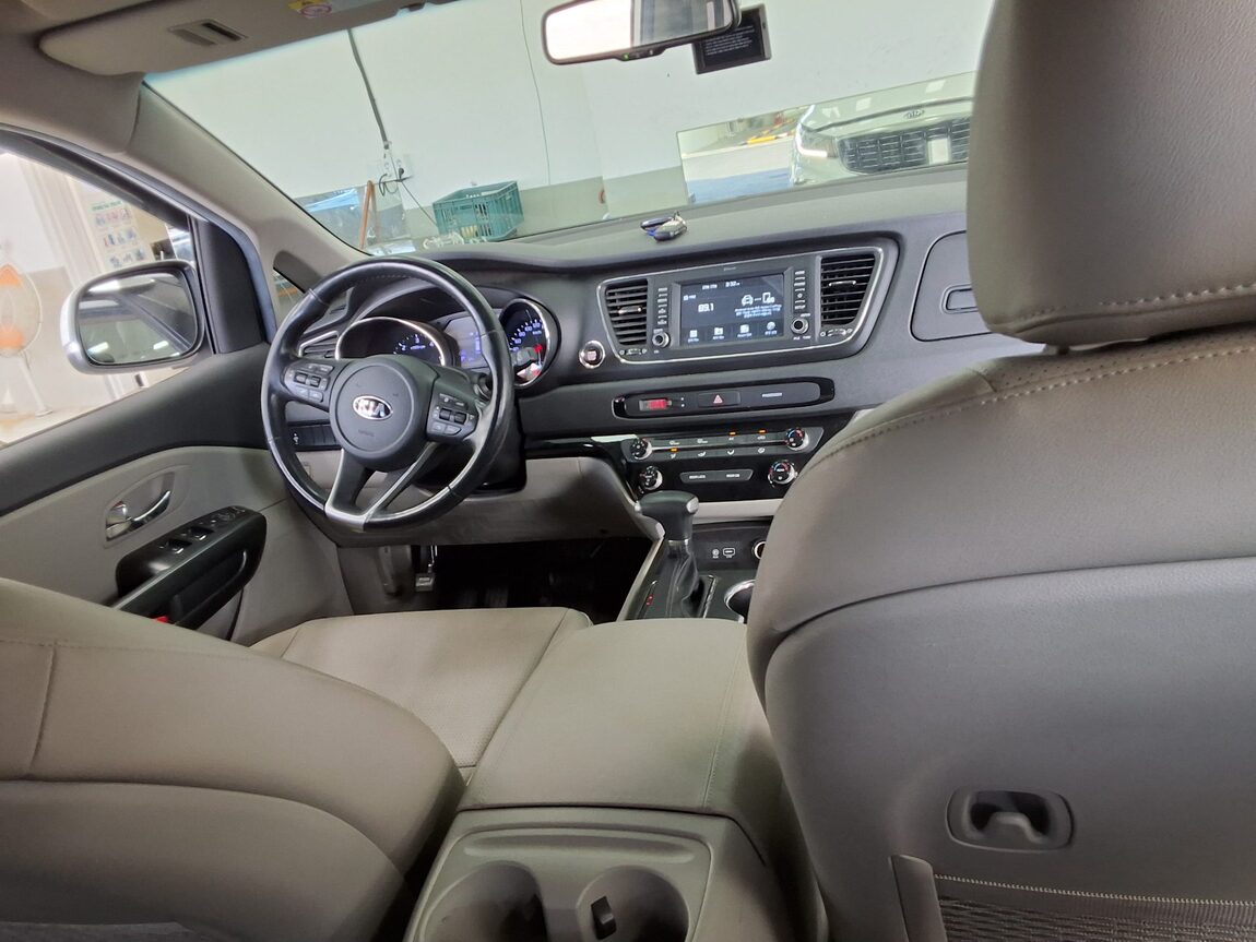 KIA THE NEW CARNIVAL 9-SEATER DIESEL LUXURY 2020 - zdjęcie 11