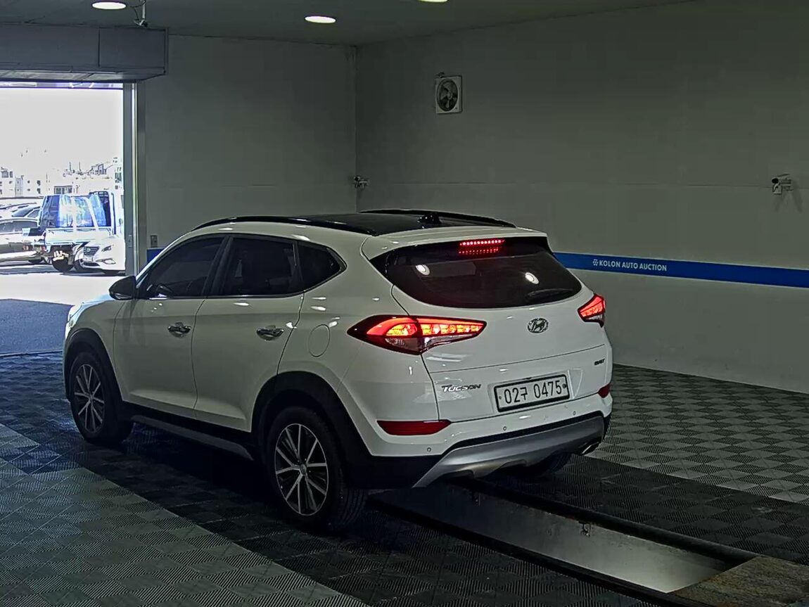 HYUNDAI ALL NEW TUCSON DIESEL 1.7 2WD STYLE FEVER 2017 - zdjęcie 6