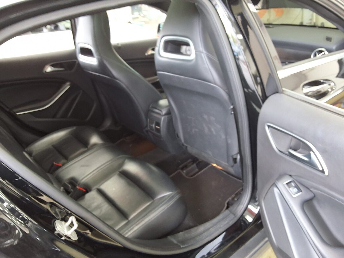 MERCEDES-BENZ GLA-CLASS GLA 220 PREMIUM 2018 - zdjęcie 13