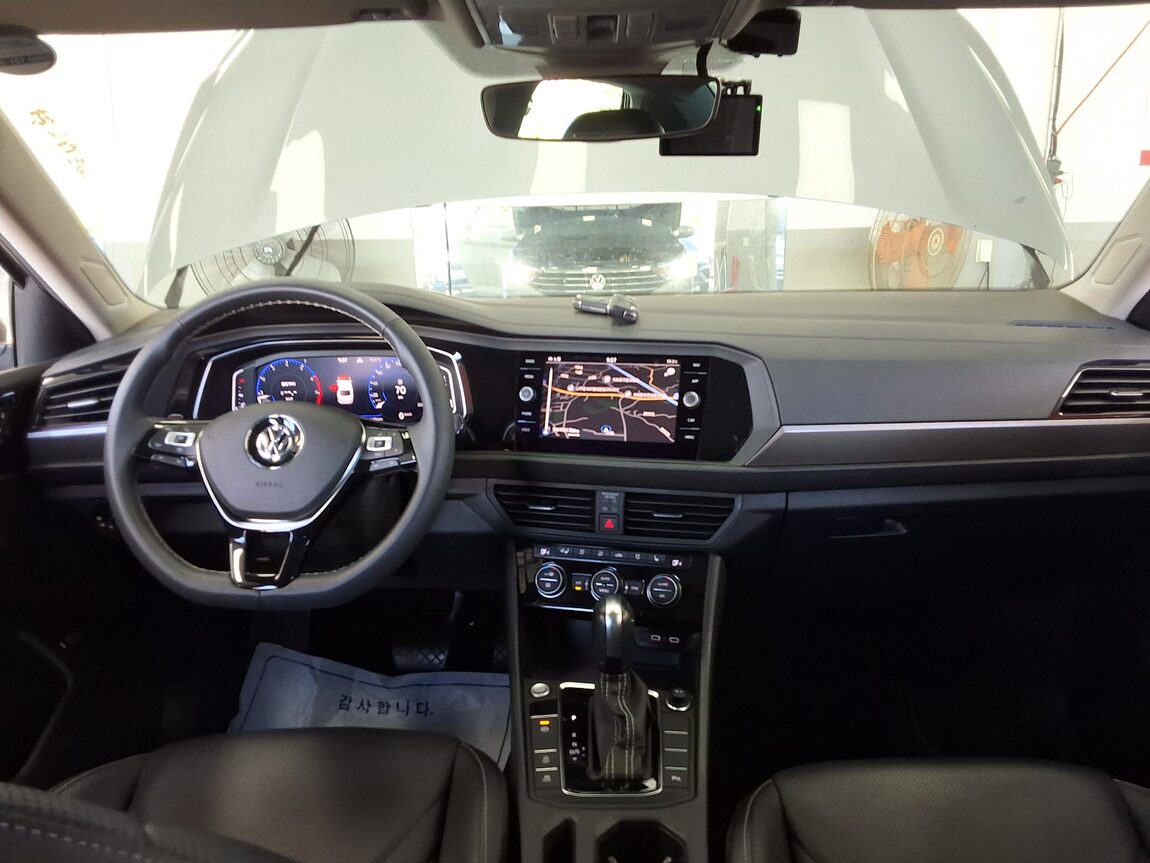 VOLKSWAGEN JETTA (7TH GEN) 1.4 TSI PRESTIGE 2021 - zdjęcie 11
