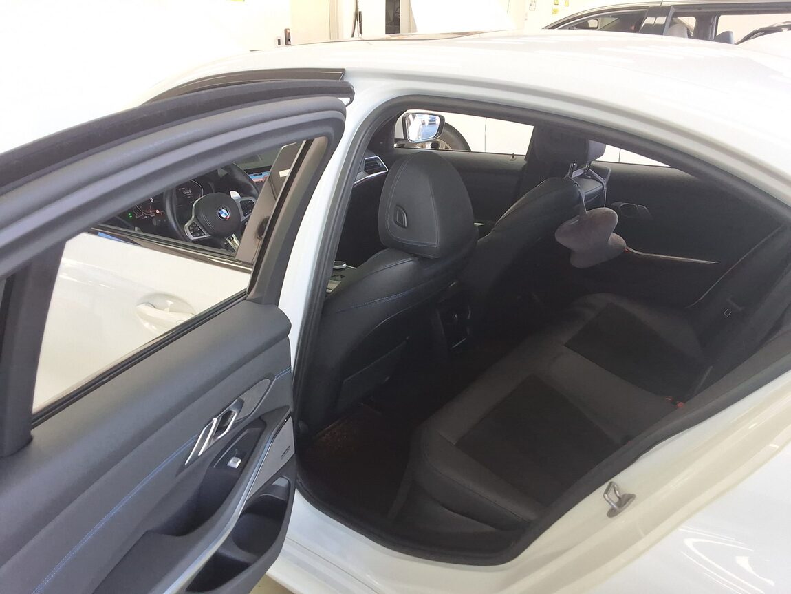 BMW 3 SERIES (7TH GEN) 320d M SPORT PACK 2021 - zdjęcie 12