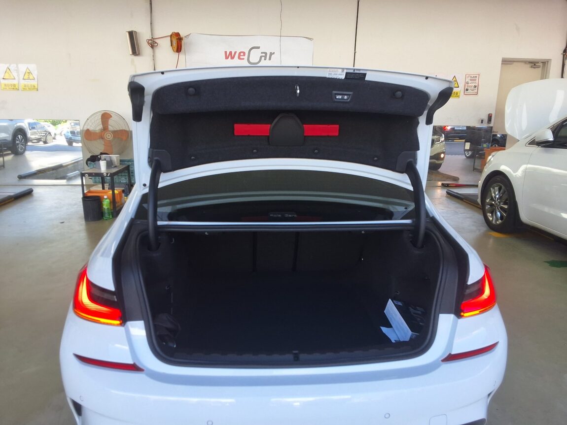BMW 3 SERIES (7TH GEN) 320d M SPORT PACK 2021 - zdjęcie 15